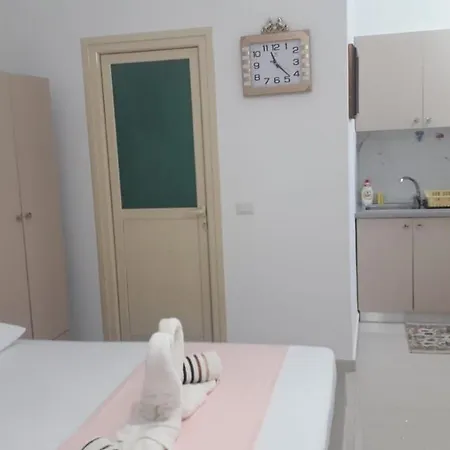 Juna Guest house Ksamil