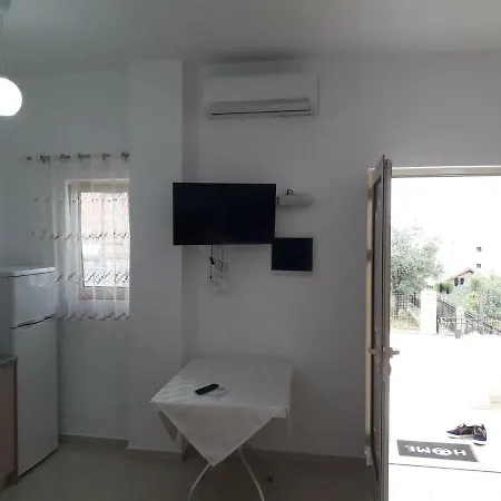 Guest house Juna Ksamil