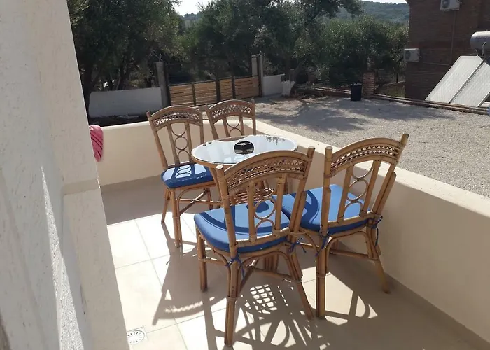 Juna Pensionat Ksamil